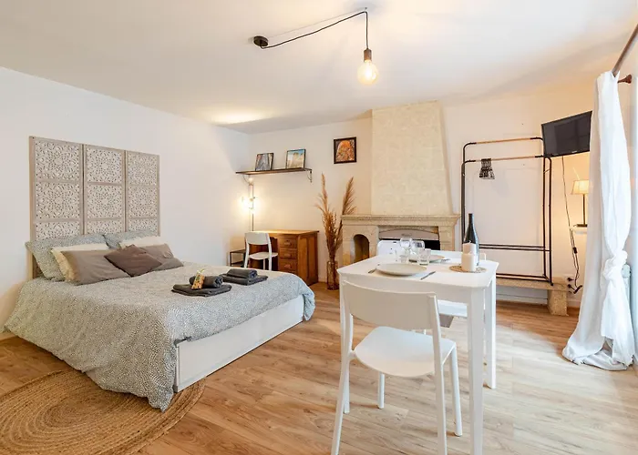 M1 Sweet Homes Angouleme L Secteur Centre Ville Remparts L Maison 1 Piece Avec Garage Prive - Animaux Acceptes